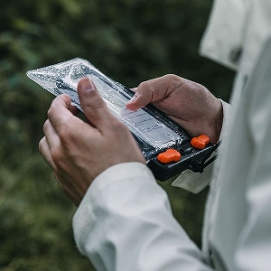 Водонепроницаемый чехол Aquapac 2001 - Aquasac Waterproof Phone Case - Black.