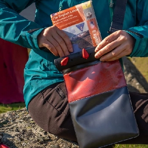 Водонепроницаемая сумка Aquapac 865 MPC60 Matterhorn with shoulder strap (TOPO Collection)